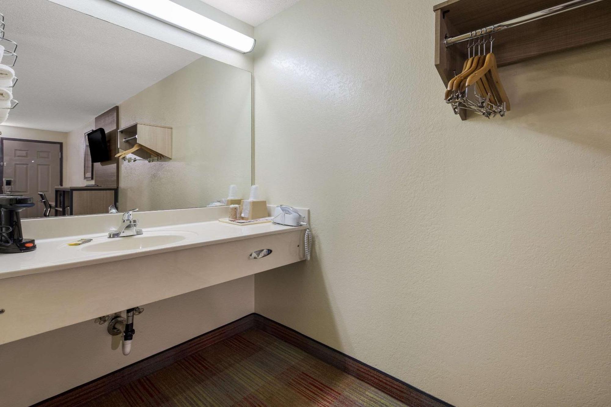 Rodeway Inn Elkton Kültér fotó