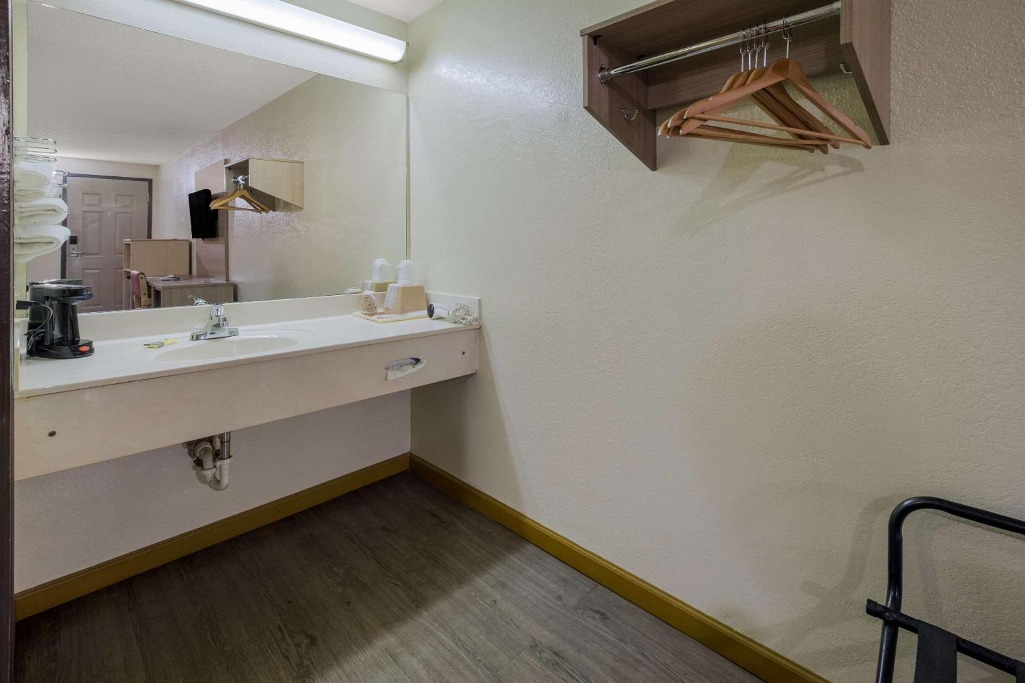 Rodeway Inn Elkton Kültér fotó