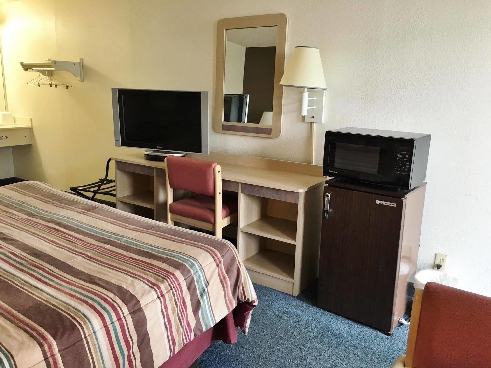 Rodeway Inn Elkton Kültér fotó